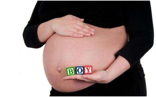 二胎政策放开，为生男孩周女士毅然赴泰，泰国试管婴儿让她儿女双全